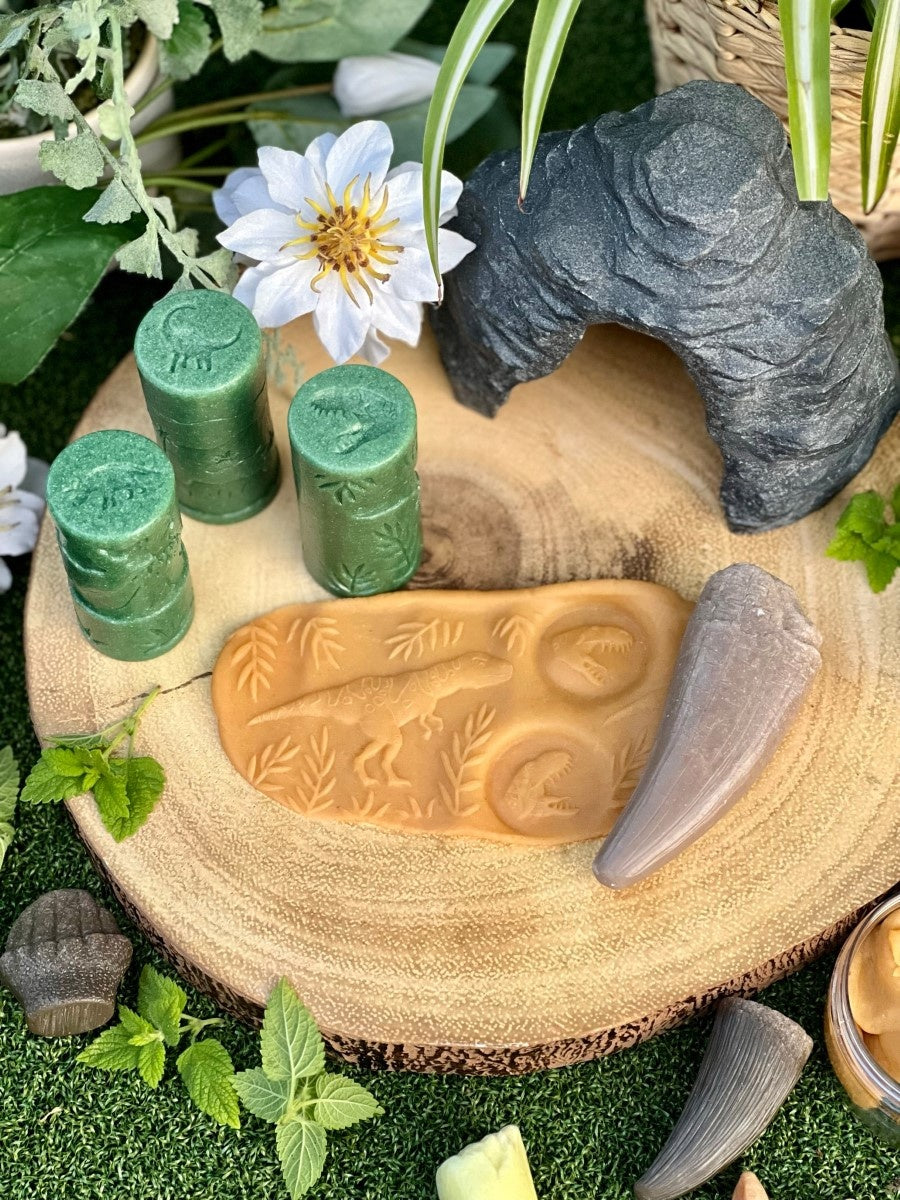 Let's roll -  Dinosaurs