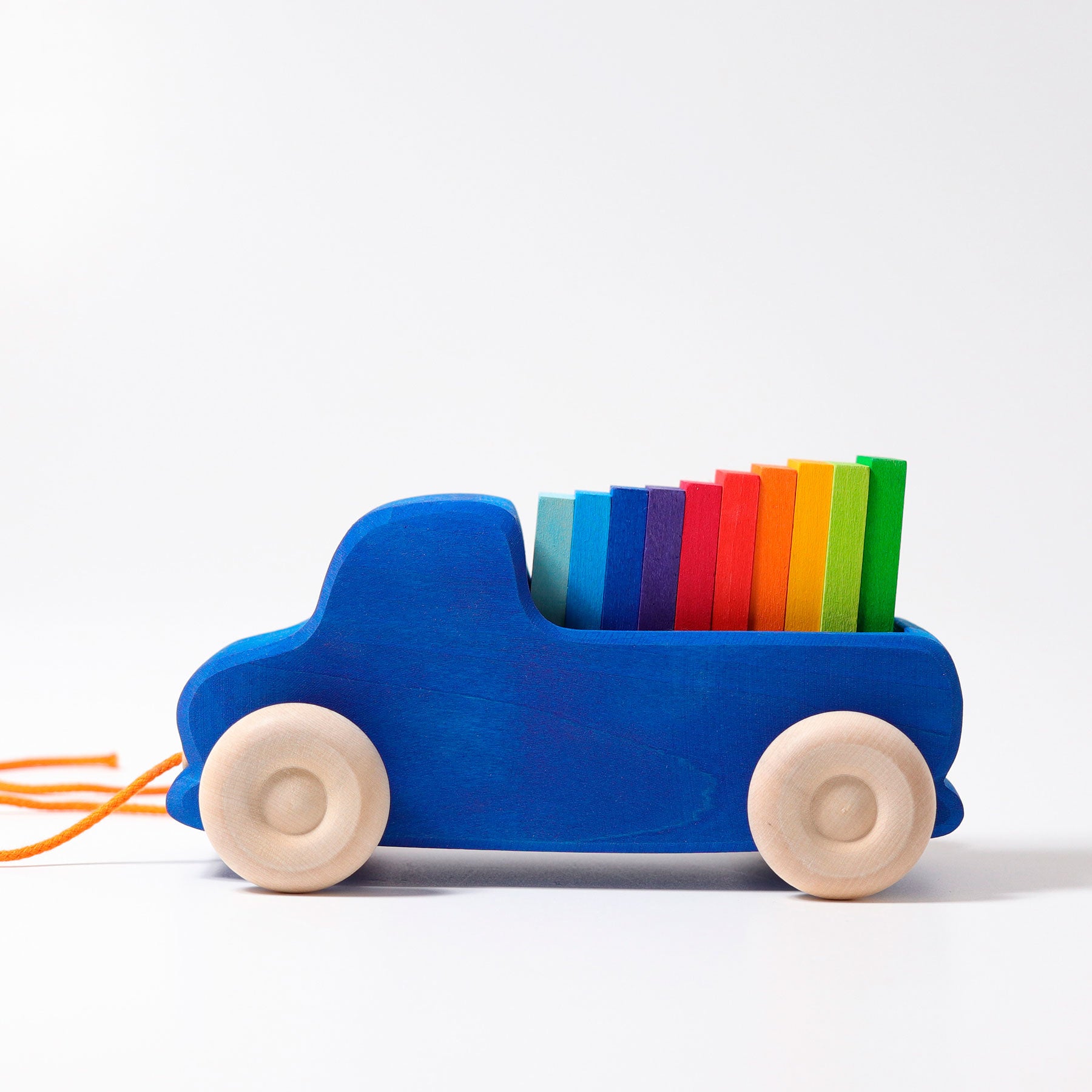 Vrachtwagen met regenboog blokken