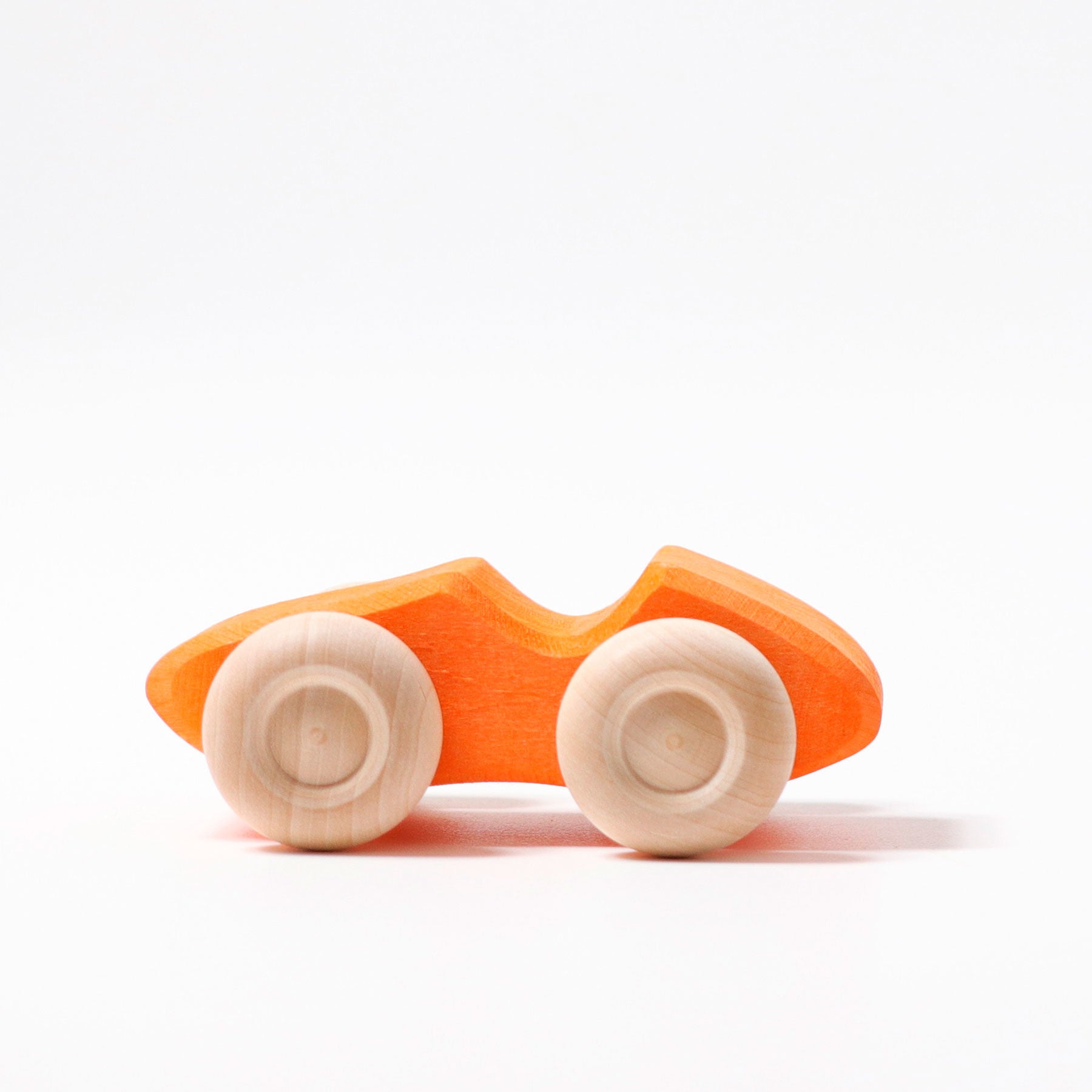 Set kleurrijke houten auto's