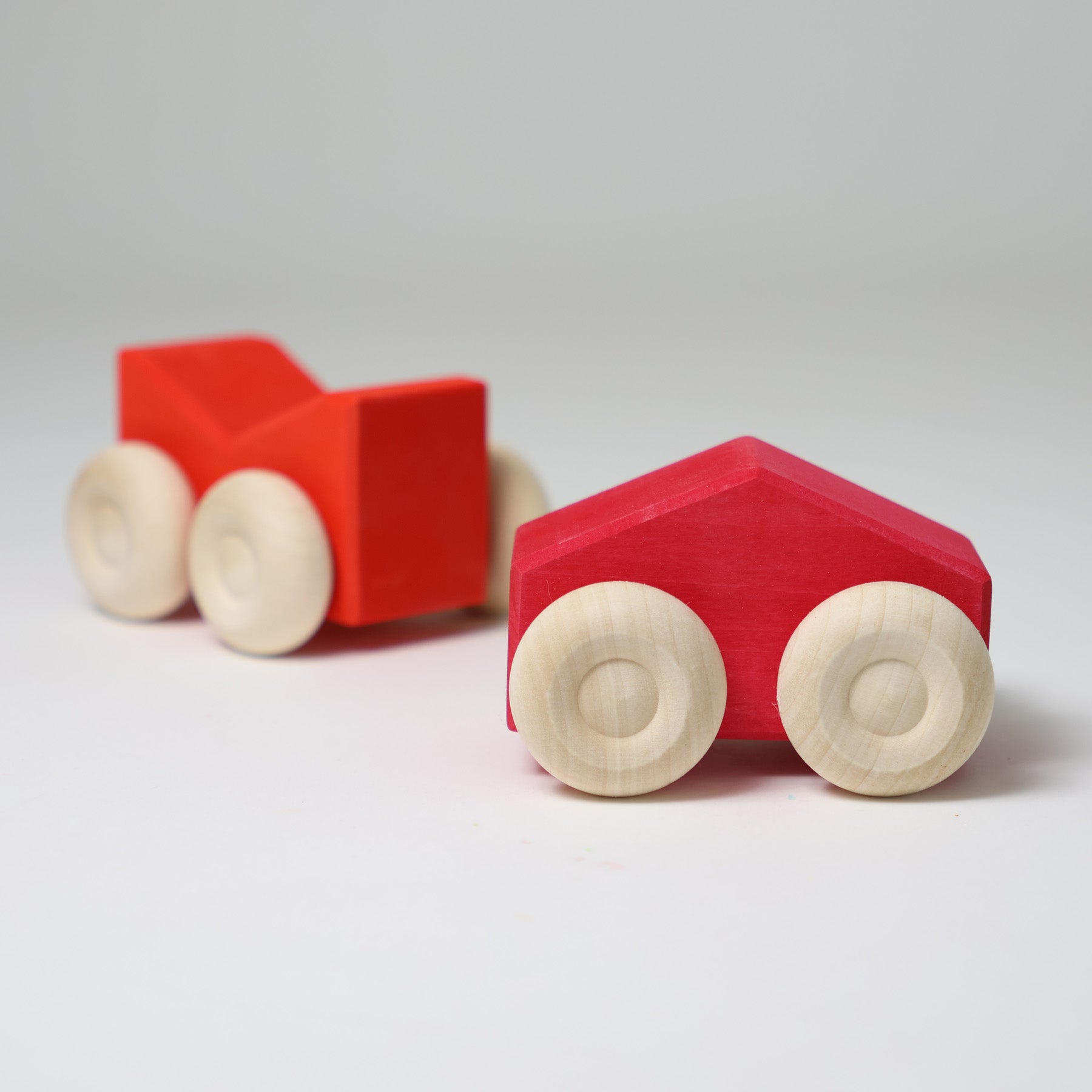 Stapelauto's Rood