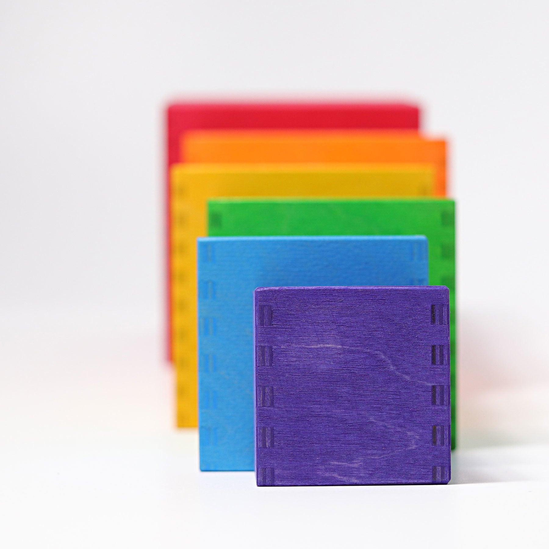 Stapelkisten regenboog