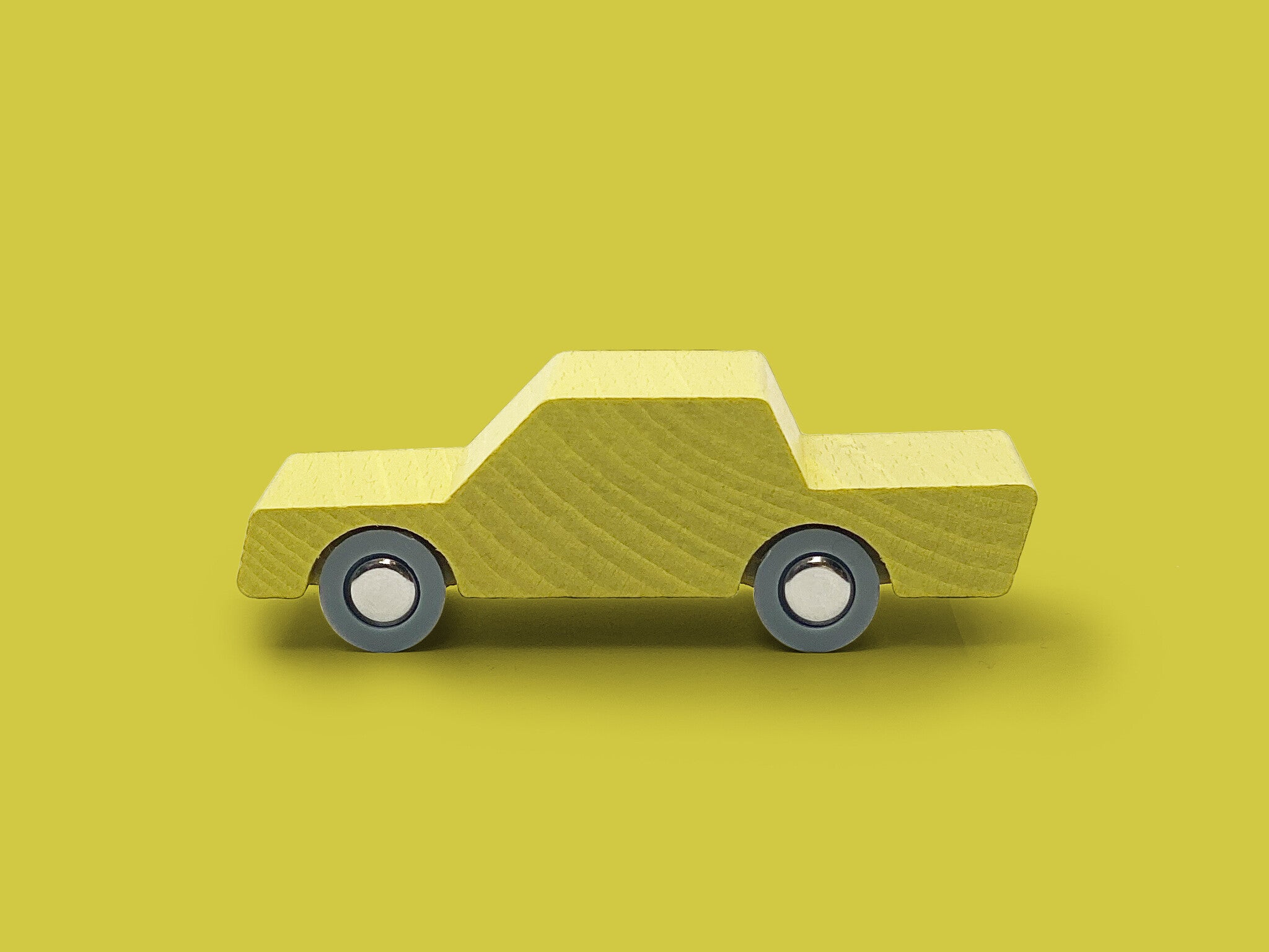 Back and Forth Car - Geel